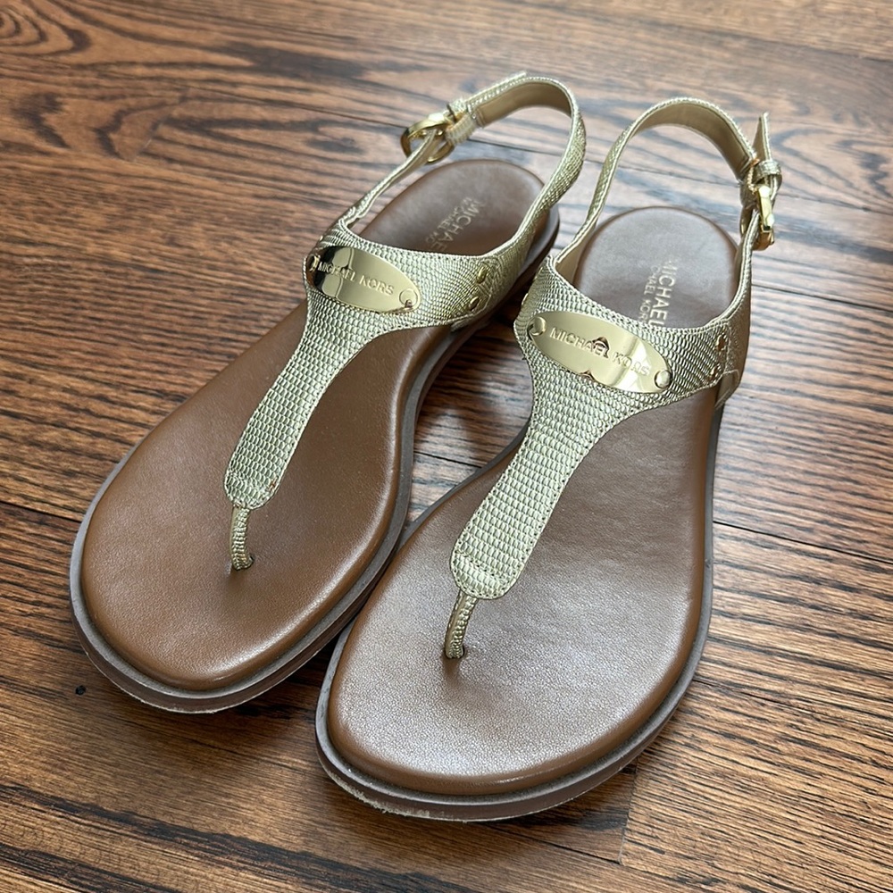 Michael Kors gold sandal. Size 7.
